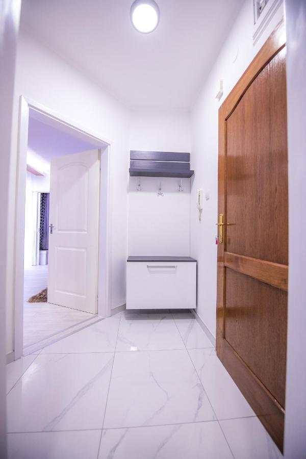 Apartman Nina II Сремска-Митровица Экстерьер фото